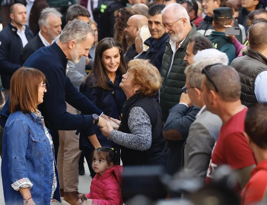 Felipe VI, en su visita a Chiva