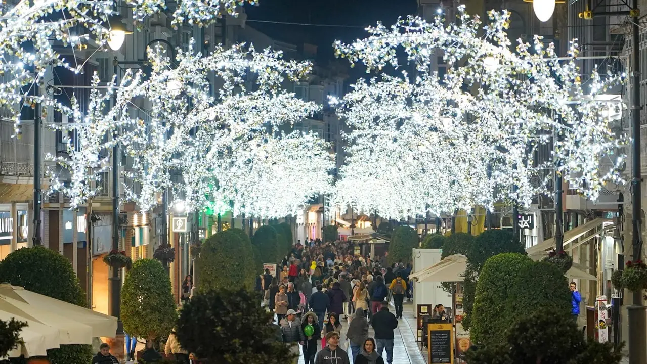 Luces navide&ntilde;as en la ciudad de Cartagena (foto: Ayuntamiento de Cartagena)