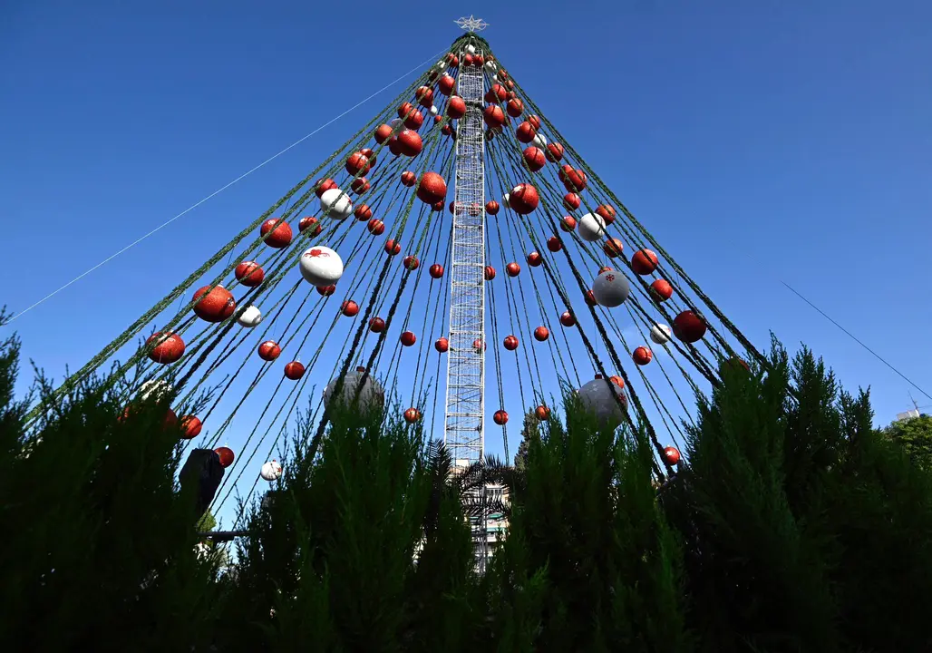El Gran &Aacute;rbol de Navidad de la Plaza Circular de Murcia (foto: Ayuntamiento de Murcia)