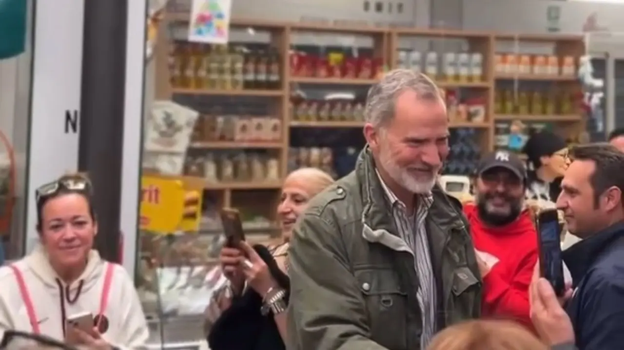 Los Reyes y sus hijas realizan una visita privada sorpresa a Catarroja (Valencia)