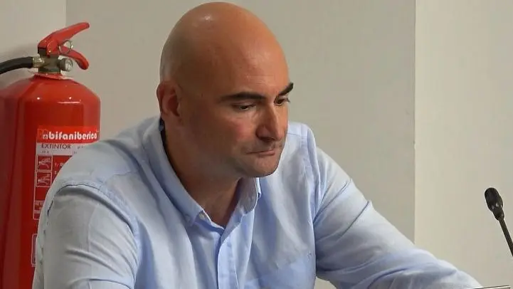 Antonio Sibina apoya la moci&oacute;n de censura de PSOE e IU en Alhama de Murcia