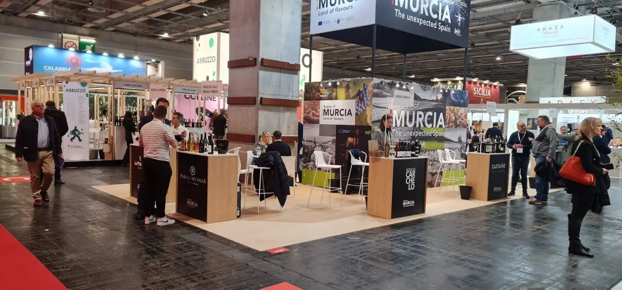 Stand de la Regi&oacute;n de Murcia en la Feria Wine de Par&iacute;s (foto: CARM)