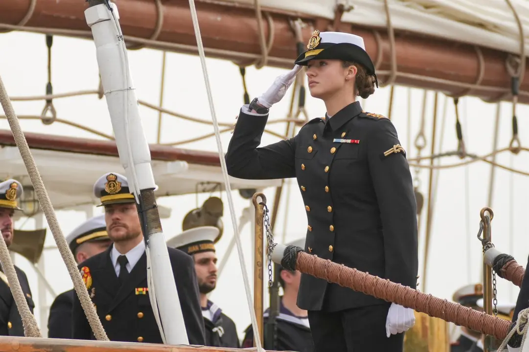 La Princesa de Asturias, Leonor de Borb&oacute;n, embarca en el buque escuela Juan Sebasti&aacute;n Elcano (foto: EP)