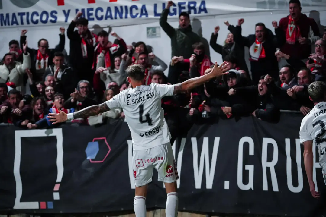 𝑬𝒔𝒕𝒆𝒃𝒂𝒏 𝑺𝒂𝒗𝒆𝒍𝒋𝒊𝒄𝒉, autor del &uacute;nico gol del partido que ha dado la victoria al Real Murcia en Yecla (foto: Real Murcia)