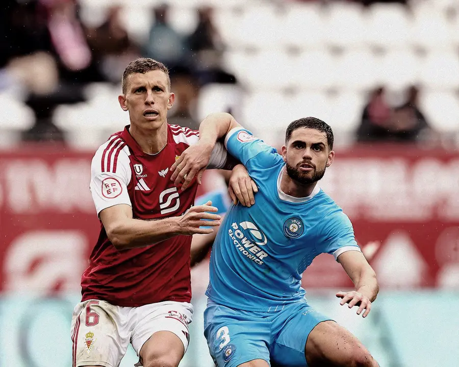 Imagen del encuentro entre el Real Murcia y el Ibiza