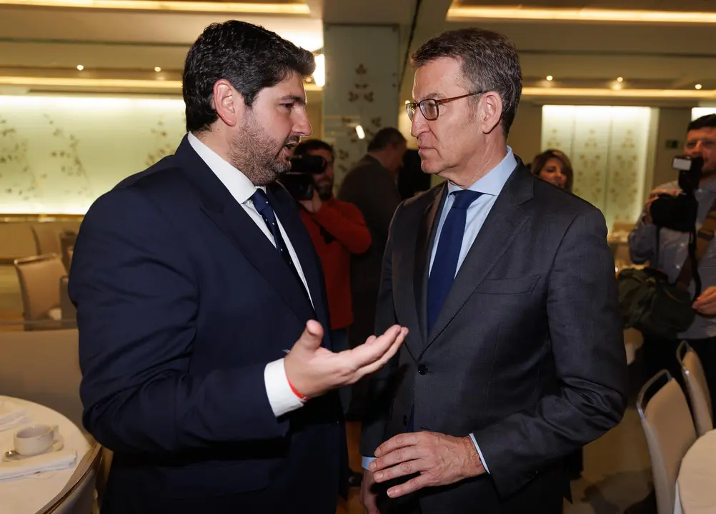 Alberto N&uacute;&ntilde;ez Feij&oacute;o (der) y Fernando L&oacute;pez Miras
