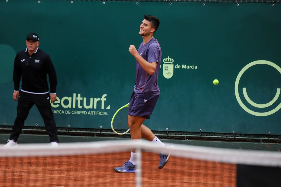 El tenista Pablo Llamas pasa a los cuartos de final del Challenger Costa C&aacute;lida Regi&oacute;n de Murcia (foto: Real Murcia Club de Tenis)
