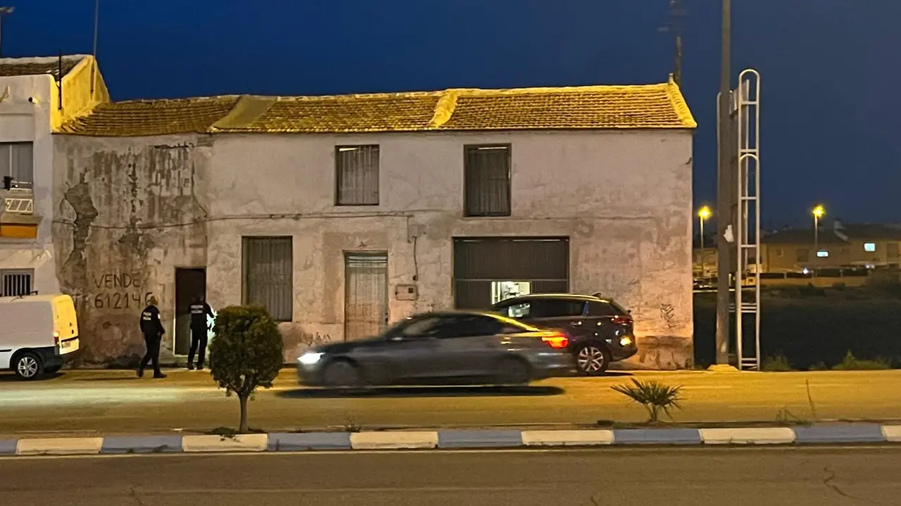 La Polic&iacute;a Local de Molina busca a un hombre que ha intentado robar en un almac&eacute;n situado en Molina de Segura (foto: La 7)