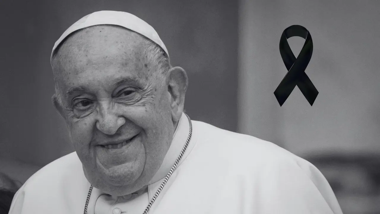 Luto oficial de tres d&iacute;as por la muerte del Papa Francisco (foto: La 7)