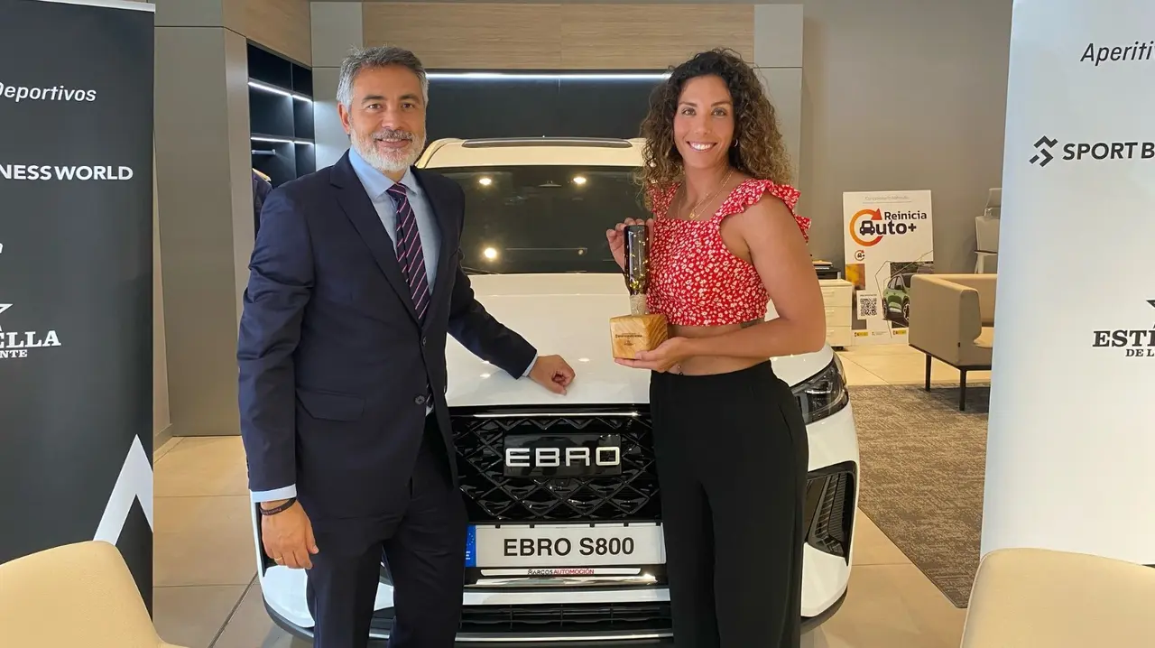 Paula Soria y Juan Cervantes durante el Aperitivo Deportivo