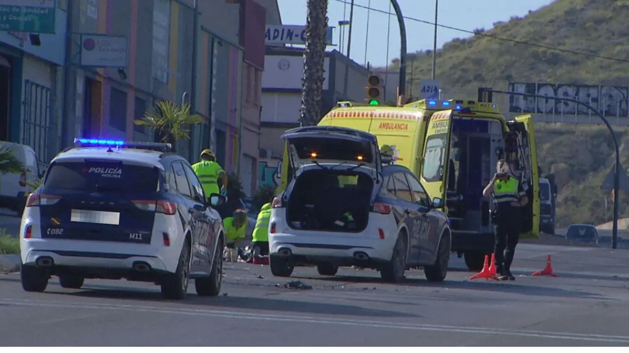 Sanitarios en el lugar del accidente (foto: La 7)