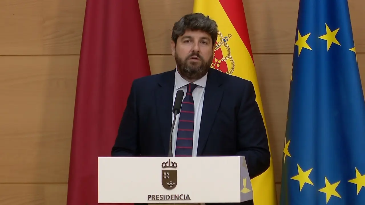 Comparecencia de L&oacute;pez Miras (foto: La 7)
