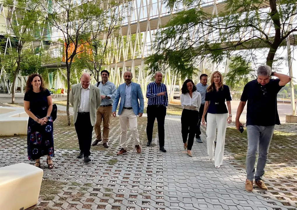 La consejera de Empresa, Empleo y Econom&iacute;a Social, Marisa L&oacute;pez Arag&oacute;n, visita el Centic, en el Parque Cient&iacute;fico de Murcia (foto: Regi&oacute;n de Murcia)
