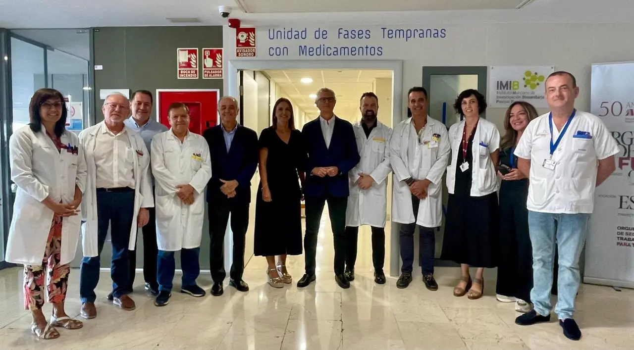 El consejero de Salud, Juan Jos&eacute; Pedre&ntilde;o, visita la Unidad de Fases Tempranas del hospital cl&iacute;nico universitario Virgen de la Arrixaca
- CARM