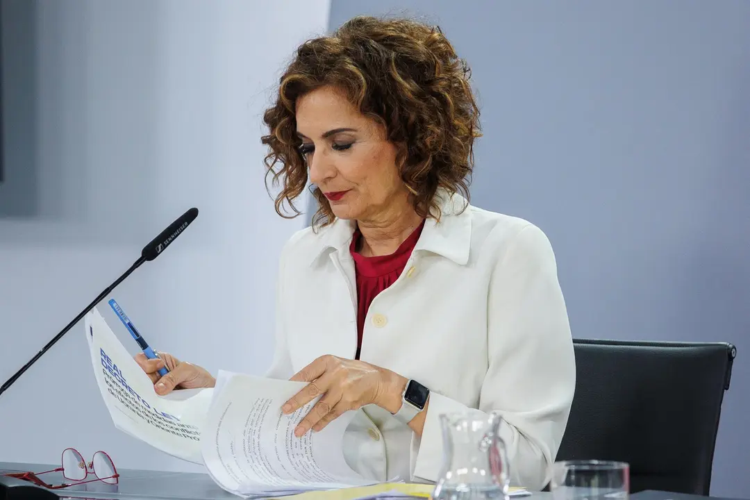 Archivo - La vicepresidenta primera y ministra de Hacienda, Mar&iacute;a Jes&uacute;s Montero, durante una rueda de prensa posterior a la reuni&oacute;n del Consejo de Ministros, en el Palacio de La Moncloa, a 25 de junio de 2024, en Madrid (Espa&ntilde;a)
- Alejandro Mart&iacute;nez V&eacute;lez - Europa Press - Archivo