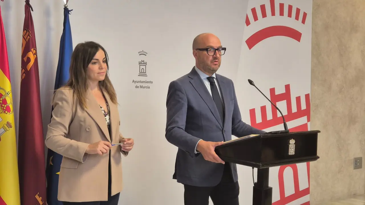 Jos&eacute; Francisco Mu&ntilde;oz y Rebeca P&eacute;rez