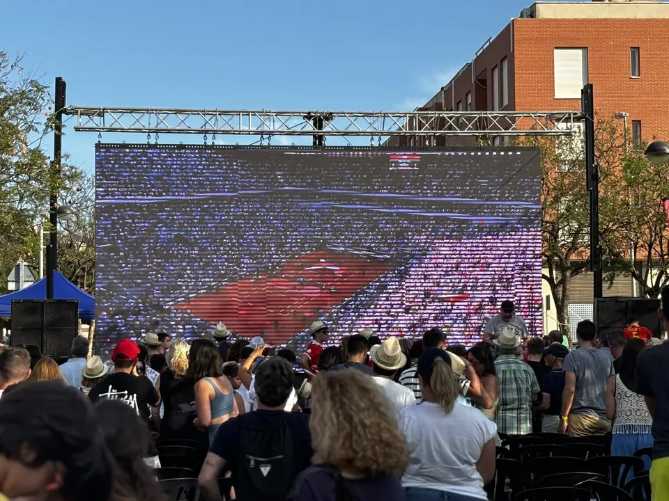 Pantalla gigante en El Palmar en la pasada final de Roland Garros