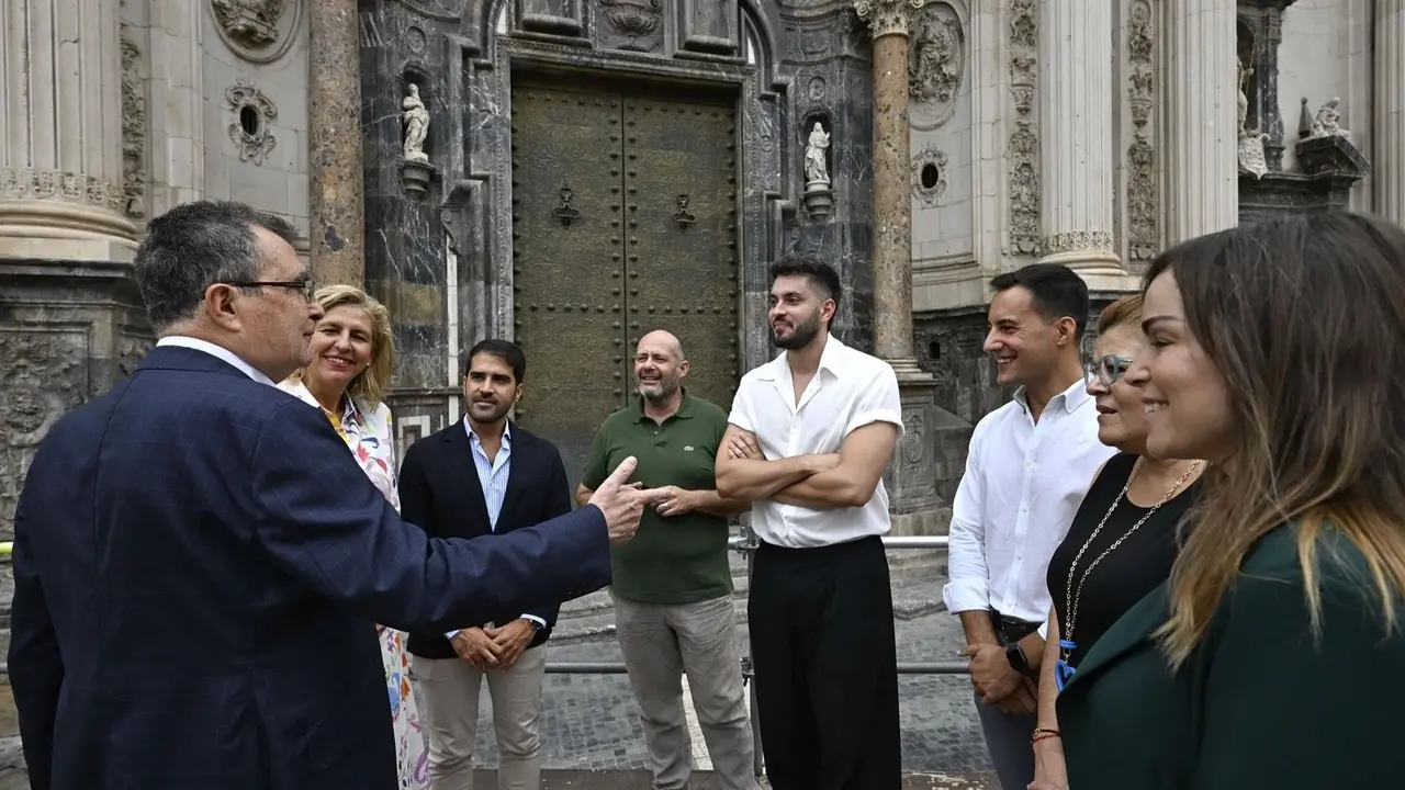 El alcalde de Murcia, Jos&eacute; Ballesta, presenta el espect&aacute;culo 'Murcia 1200: EL Relato de una Historia'