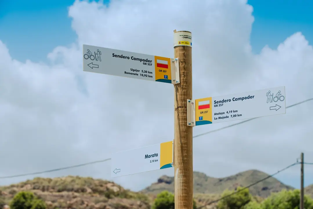 Una app y una exposici&oacute;n acercan la Red de Senderos enlazados Campoder a vecinos y visitantes de la Regi&oacute;n