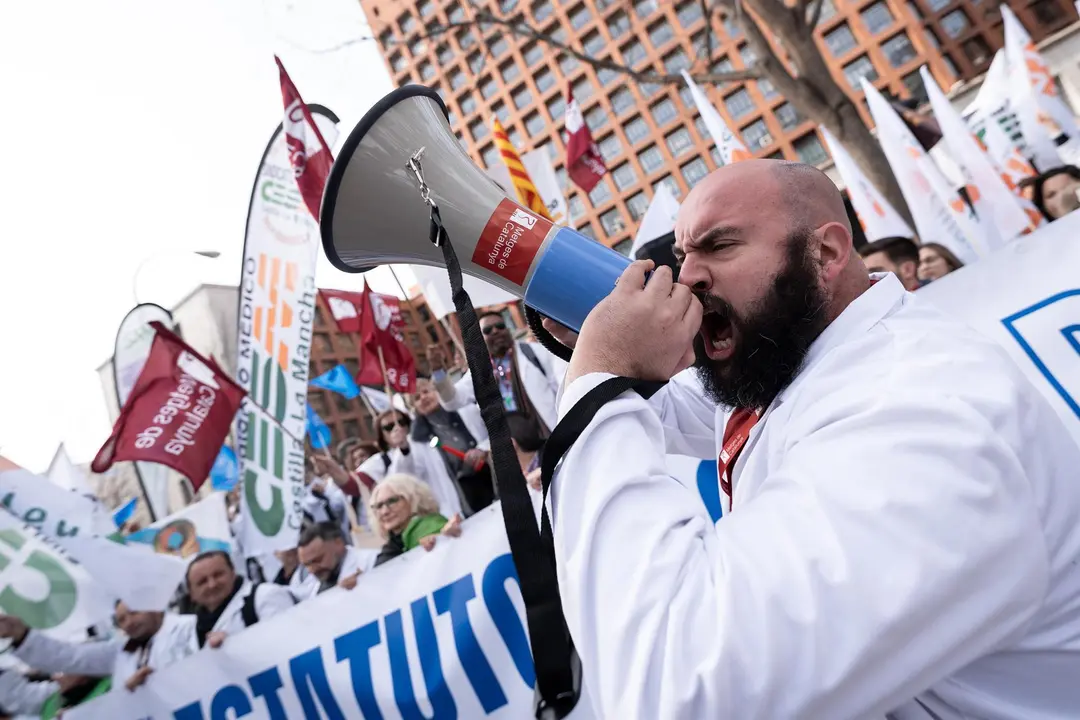 M&eacute;dicos en huelga