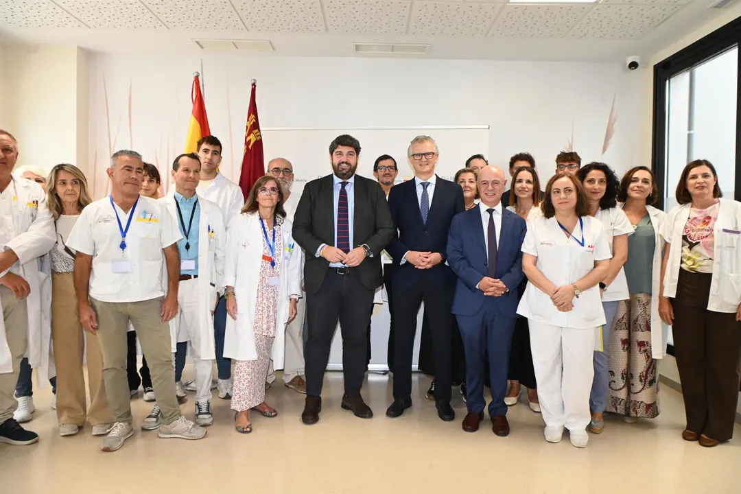 L&oacute;pez Miras visita la nueva planta de enfermos agudos de la Unidad de Psiquiatr&iacute;a y Salud Mental del Hospital Morales Meseguer de Murcia