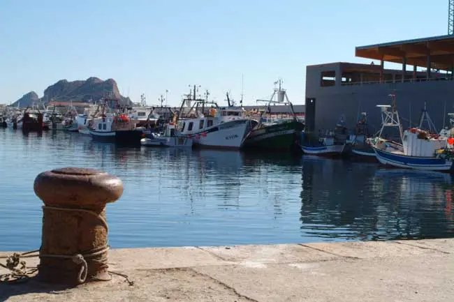 Puerto pesquero de &Aacute;guilas