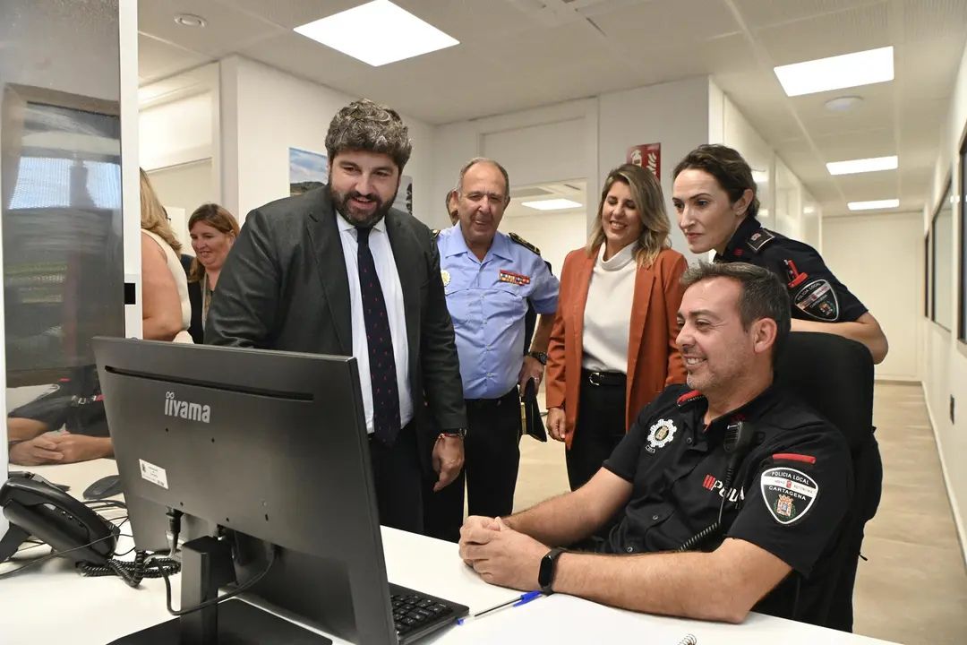 El nuevo cuartel de la Polic&iacute;a Local de Cartagena en Cuesta Blanca refuerza la seguridad y la vigilancia en la zona
- ANGELA ORTIZ