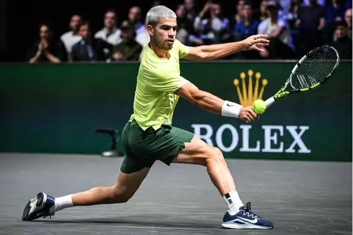 Alcaraz en su debut en el Masters 1000 de Paris
