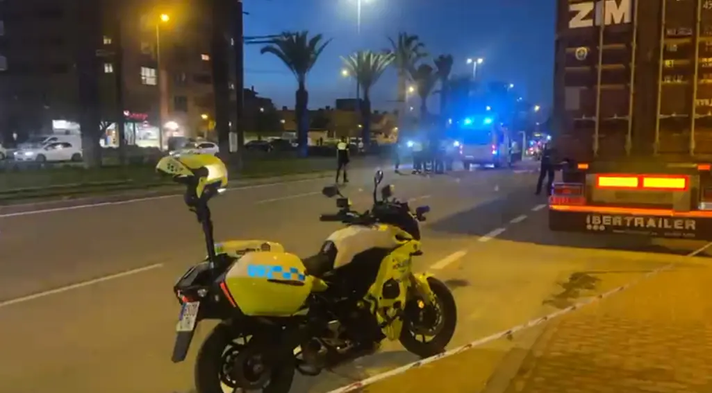 La avenida Juan de Borb&oacute;n de Murcia, minutos despu&eacute;s del atropello