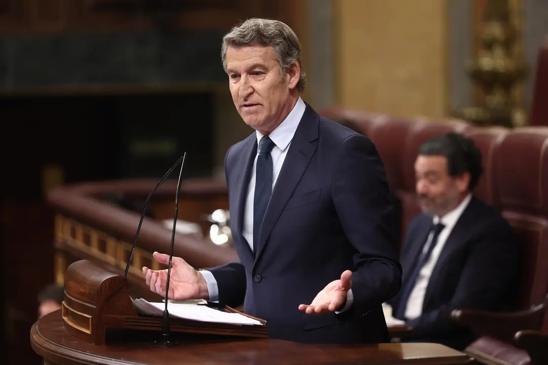 Feij&oacute;o insta a S&aacute;nchez a convocar elecciones para evitar la "par&aacute;lisis": "Aunque se resista, su tiempo se ha acabado"