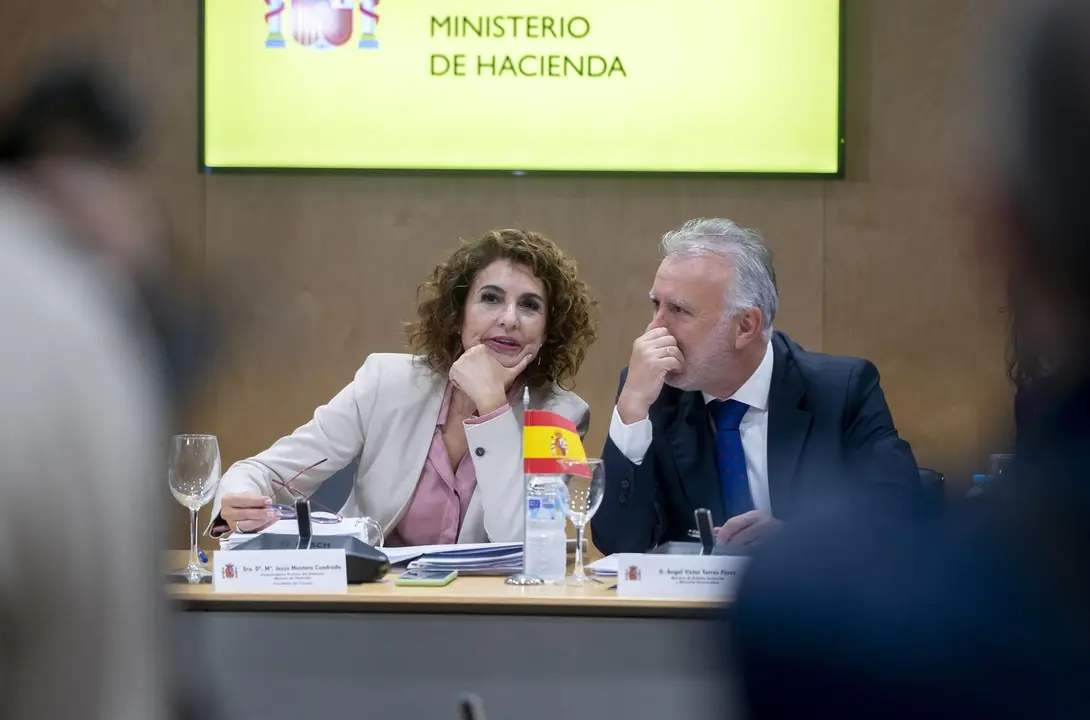 La vicepresidenta primera y ministra de Hacienda, Mar&iacute;a Jes&uacute;s Montero, y el ministro de Pol&iacute;tica Territorial y Memoria Democr&aacute;tica, &Aacute;ngel V&iacute;ctor Torres, durante la reuni&oacute;n del Consejo de Pol&iacute;tica Fiscal y Financiera (CPFF), en el Ministerio de Hacienda.
- Alberto Ortega - Europa Press