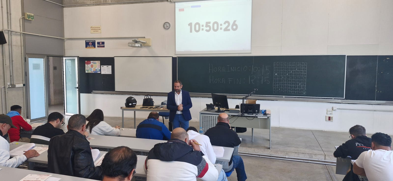 El director general de Movilidad y Transportes, Jos&eacute; Antonio Verd&uacute;, durante las pruebas de la &uacute;ltima convocatoria del CAP
