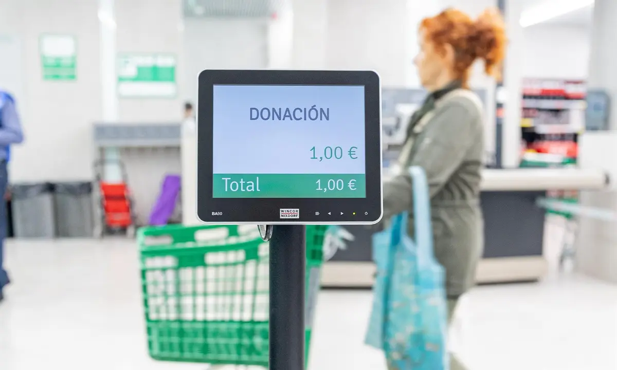 Los clientes de Mercadona en la Regi&oacute;n donan m&aacute;s de 22.500 euros en la Gran Recogida de los Bancos de Alimentos (foto: Mercadona)