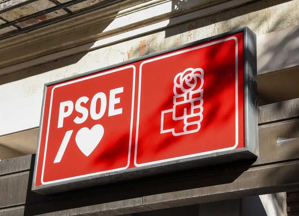 Fachada de la sede del PSOE en Ferraz