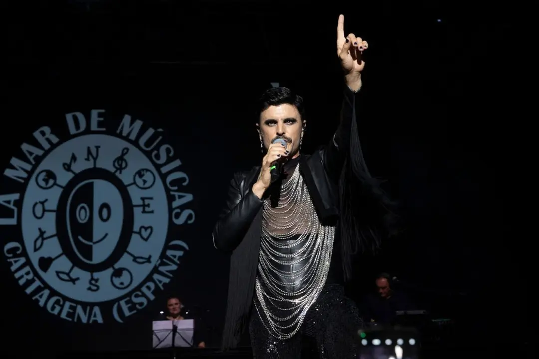 Rodrigo Cuevas, durante su actuaci&oacute;n en 'La Mar de M&uacute;sicas' en 2023 | Ayuntamiento de Cartagena