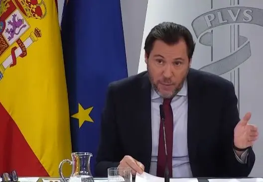 &Oacute;scar Puente, ministro de Transportes y Movilidad Sostenible, comparece tras la tragedia de Adamuz, en C&oacute;rdoba (foto: Gobierno de Espa&ntilde;a)