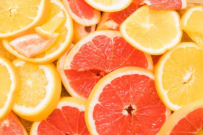 Limones y pomelos