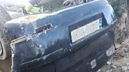 Veh&iacute;culo volcado en &Aacute;guilas tras un accidente (foto: 112 Regi&oacute;n de Murcia)