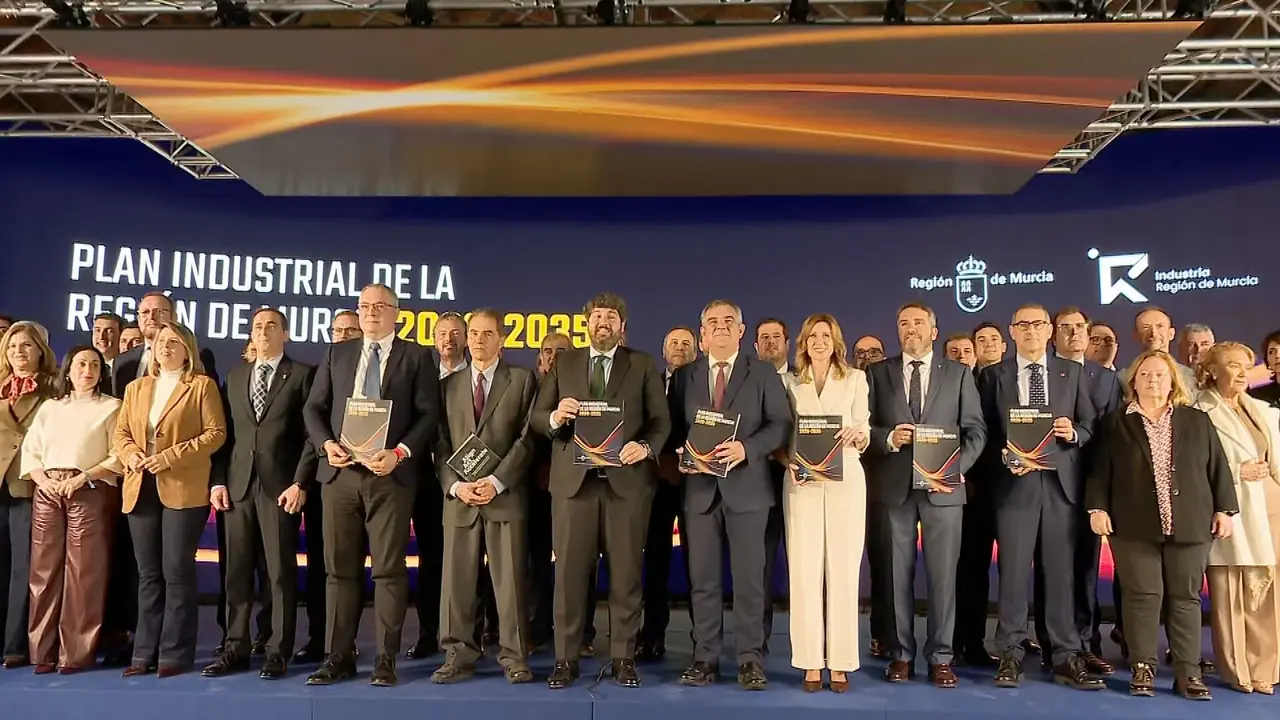 L&oacute;pez Miras fija el objetivo de alcanzar 100.000 empleos industriales con una nueva hoja de ruta a diez a&ntilde;os (foto: La 7)