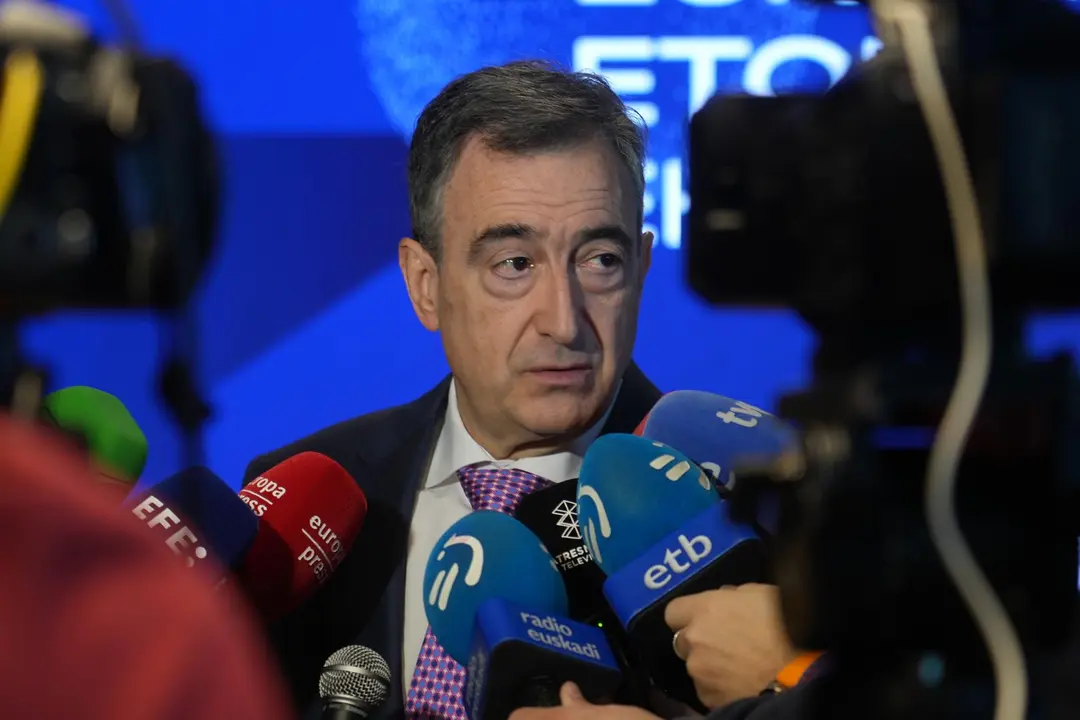El presidente del EBB del PNV, Aitor Esteban, realiza declaraciones en Bilbao (foto: EP)