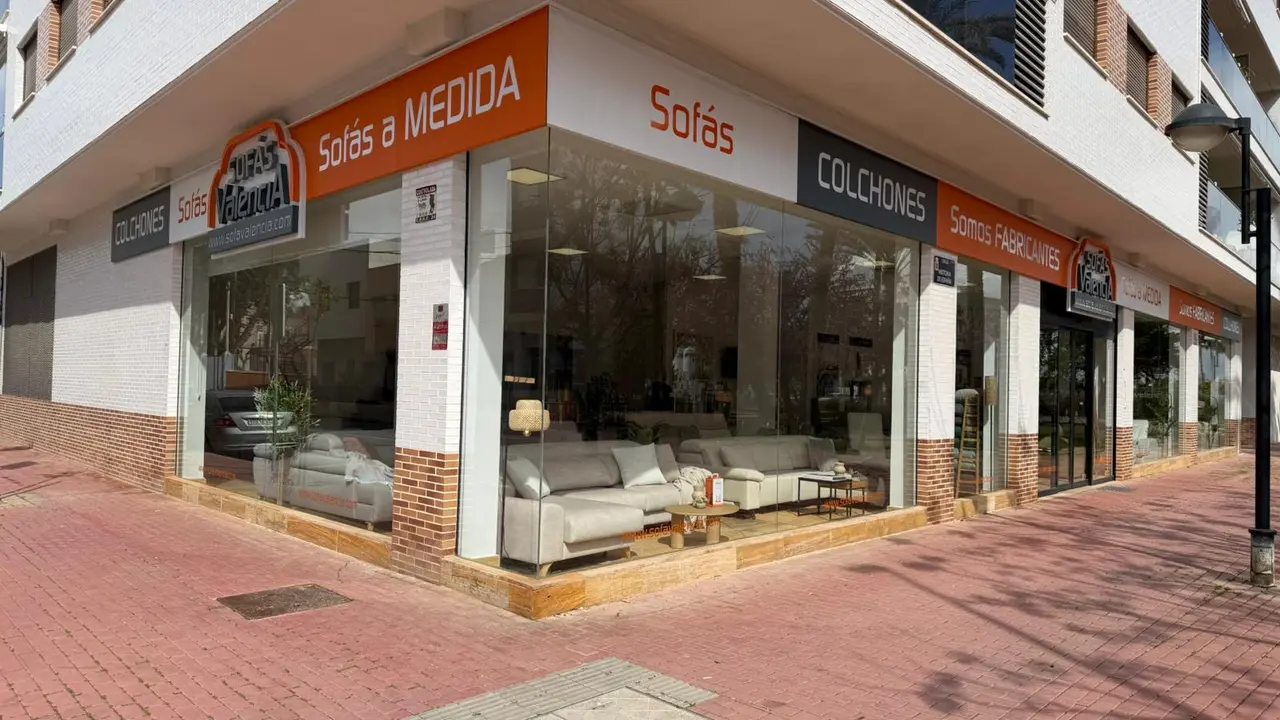 Sof&aacute;s Valencia abre una nueva tienda en Murcia