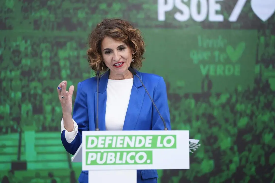 La secretaria general del PSOE-A y candidata a la Presidencia de la Junta de Andaluc&iacute;a, Mar&iacute;a Jes&uacute;s Montero, ofrece una rueda de prensa, para abordar asuntos en relaci&oacute;n a la convocatoria de elecciones en Andaluc&iacute;a (foto: EP)