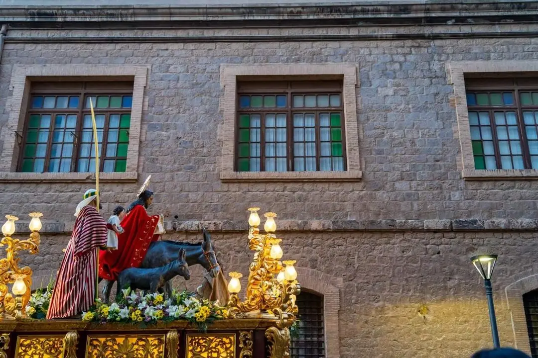 Procesi&oacute;n de la Entrada de Jes&uacute;s en Jerusal&eacute;n, popularmente conocida como la de 'La burrica' o 'Las Palmas'