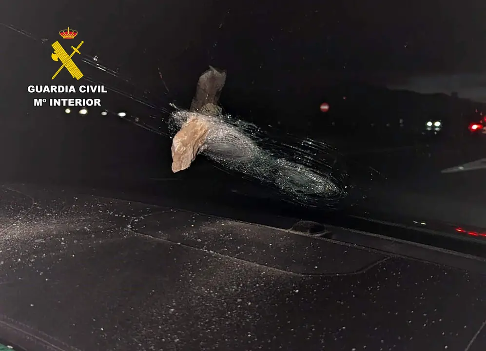 La Guardia Civil investiga a dos menores por lanzar piedras a veh&iacute;culos que circulaban por la autov&iacute;a