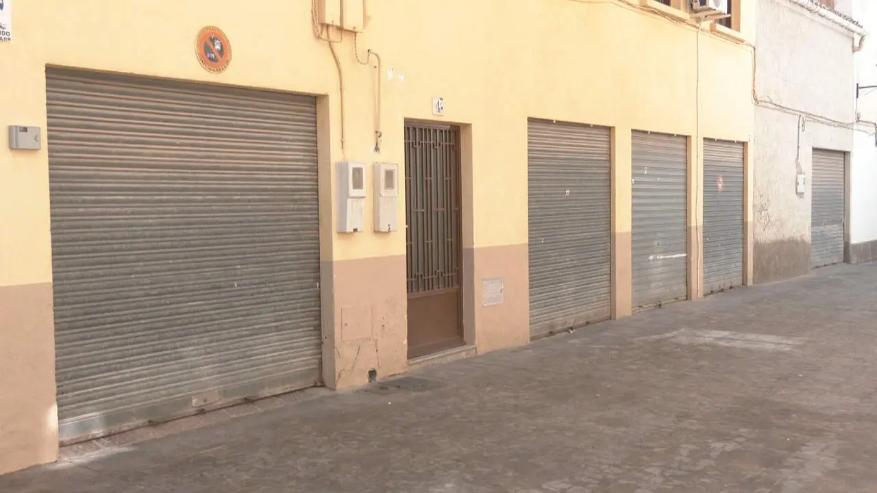 Calle de Hell&iacute;n en donde se produjo la muerte violenta de un vecino de Cieza (foto: La 7)