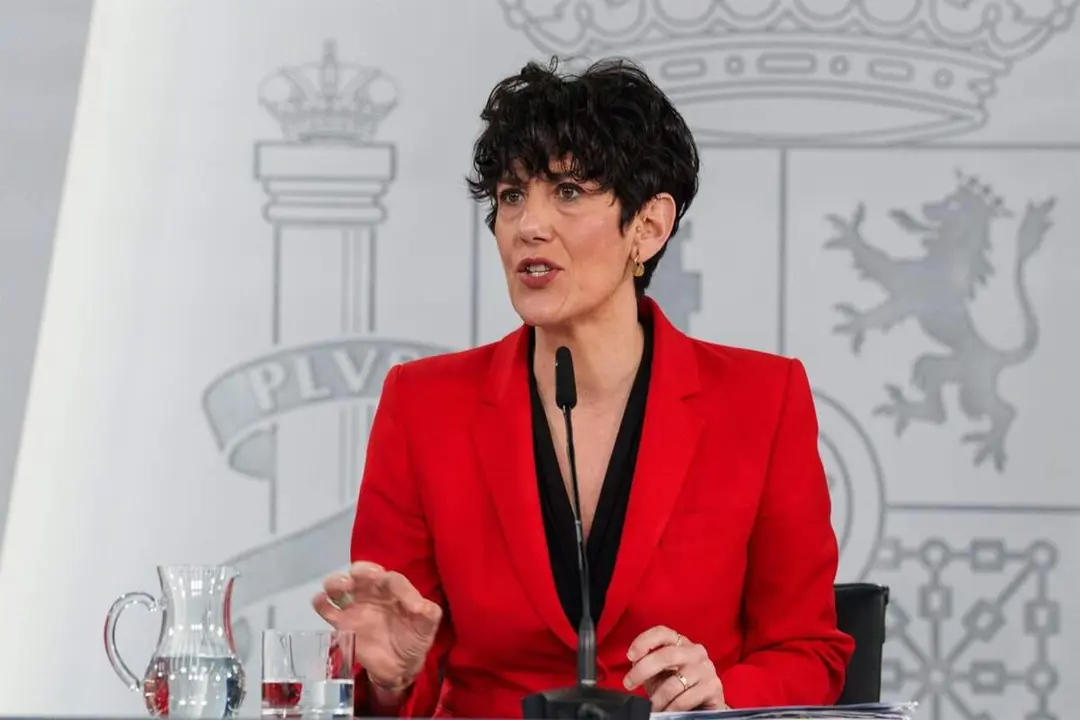 La ministra de Inclusi&oacute;n, Seguridad Social y Migraciones, Elma Saiz, durante la rueda de prensa tras el consejo de Ministros (foto: EP)