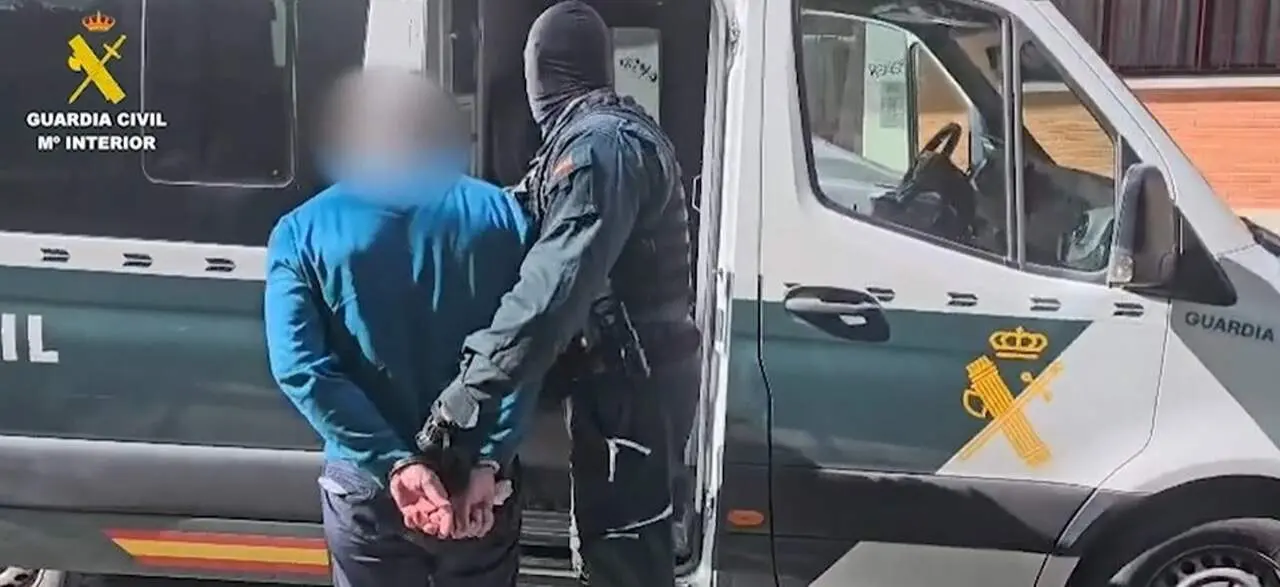 Detenidos en la 'Operaci&oacute;n Traviesa' en Arganda del Rey (foto: GC)