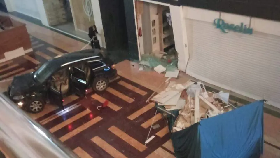 Asaltadas dos joyer&iacute;as del centro comercial Nueva Condomina de Murcia (foto: Vox Ayuntamiento de Murcia)