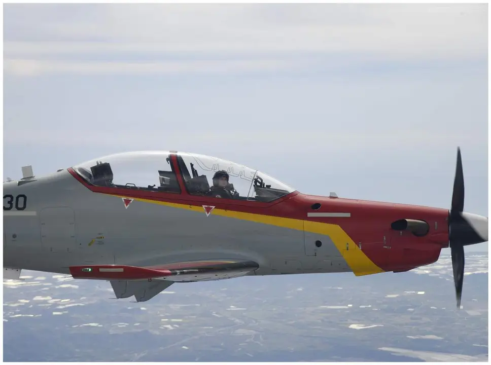 La Princesa de Asturias durante su segundo vuelo en solitario realizado durante su periodo de formaci&oacute;n en la Academia General del Aire y del Espacio