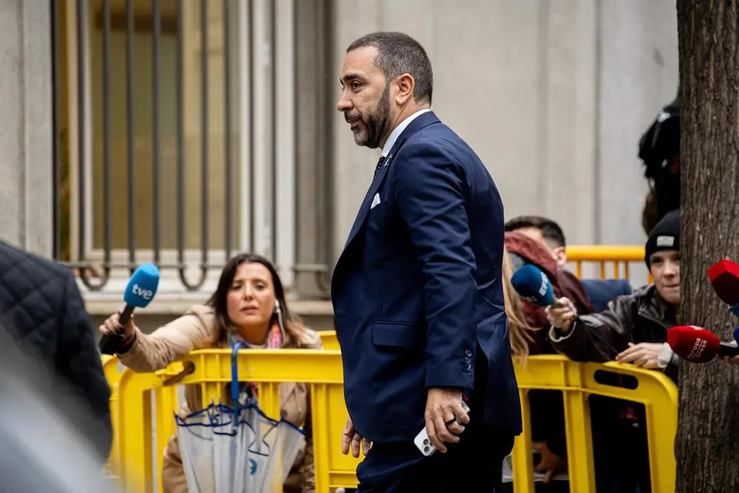 El empresario V&iacute;ctor de Aldama a su llegada al Tribunal Supremo a declarar como acusado en el juicio de las mascarillas, a 29 de abril de 2026, en Madrid (Espa&ntilde;a).
- Gabriel Luengas - Europa Press